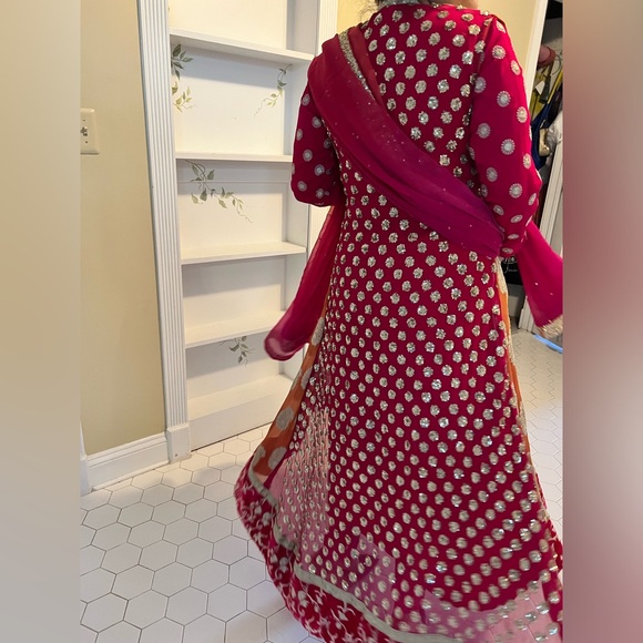 Beautiful desi 4 piece dress. Lightly worn, bright colors. Medium to small size. - Picture 5 of 8